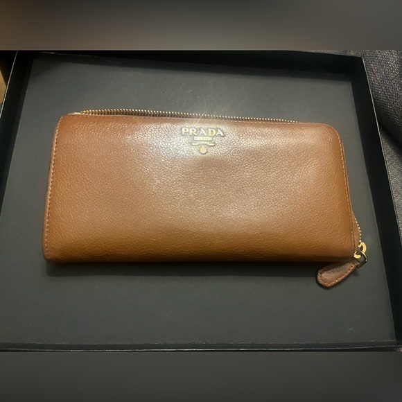 Prada beige large zippy wallet - Picture 7 of 12